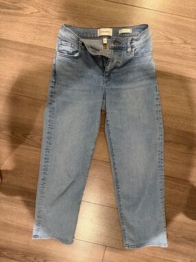 Frame Denim Light Wash Straight Crop Jeans